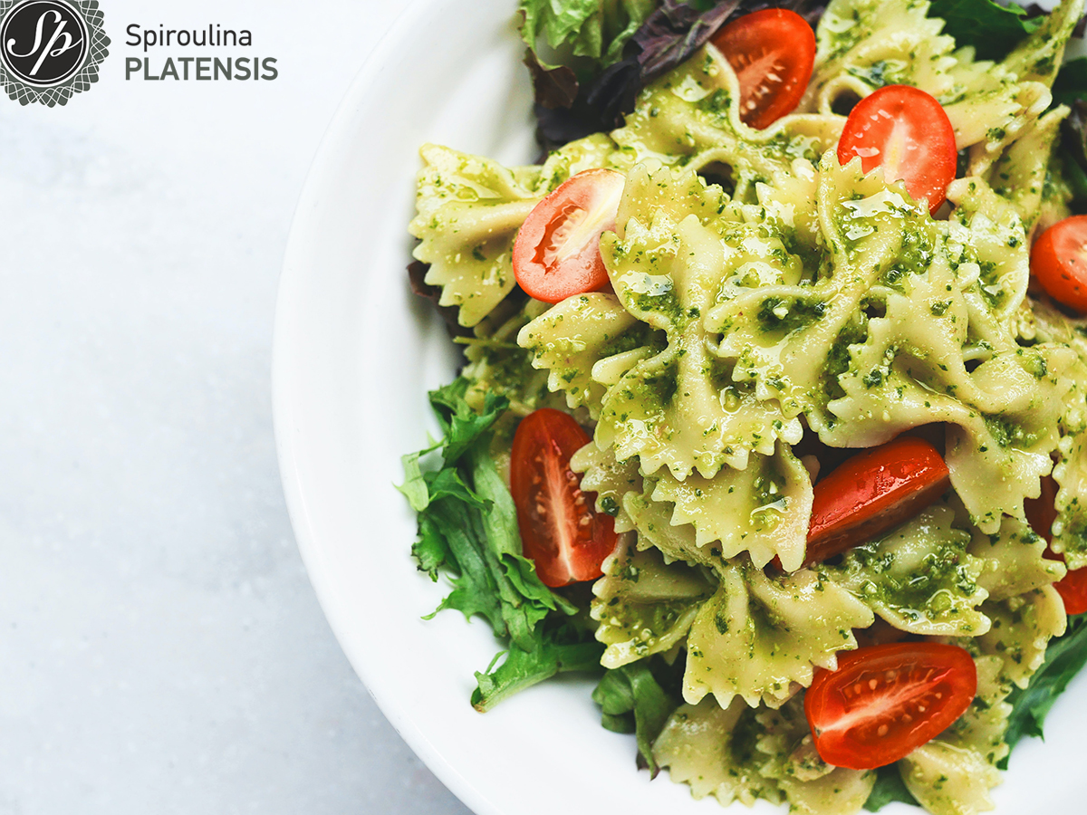 Ζυμαρικά gluten free Με πεστο από Σπιρουλίνα flakes