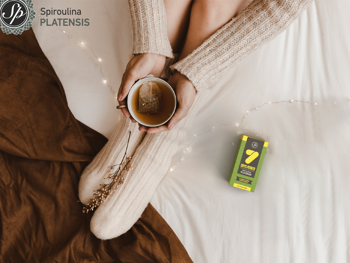 Χειμωνιάτικη χαλάρωση με τσάι και 7 Days POWER της Spiroulina PLATENSIS